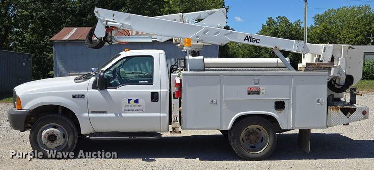 image for item EV1694 2001 Ford F550 Super Duty bucket truck