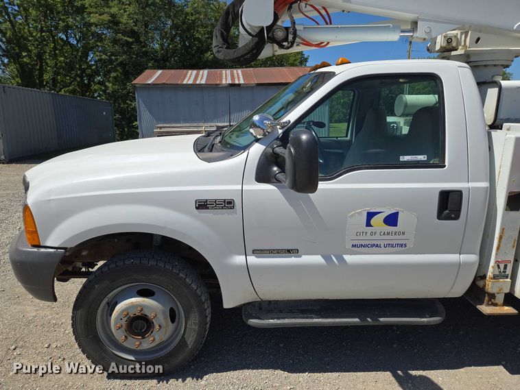 image for item EV1694 2001 Ford F550 Super Duty bucket truck
