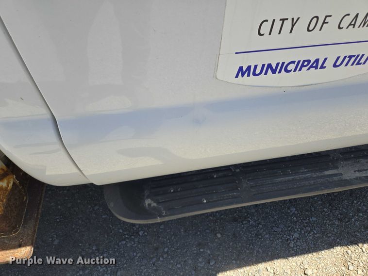 image for item EV1694 2001 Ford F550 Super Duty bucket truck