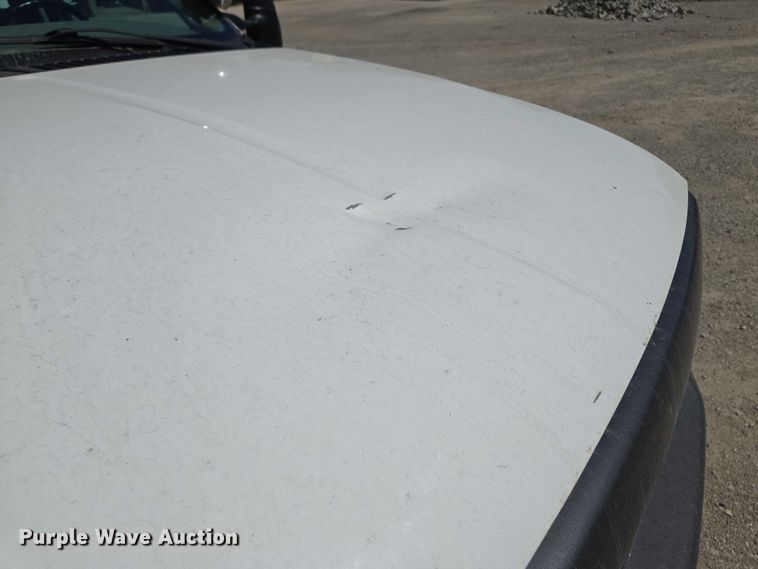 image for item EV1694 2001 Ford F550 Super Duty bucket truck