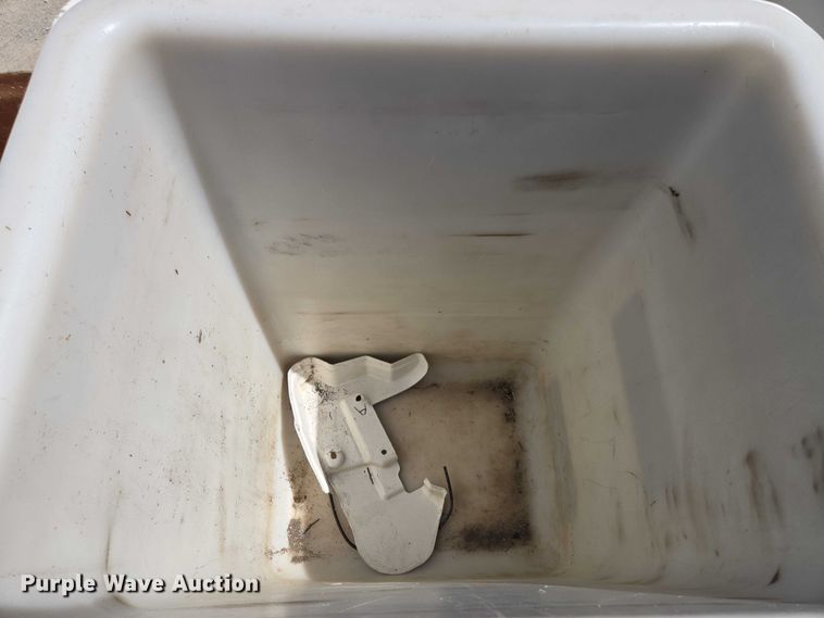 image for item EV1694 2001 Ford F550 Super Duty bucket truck