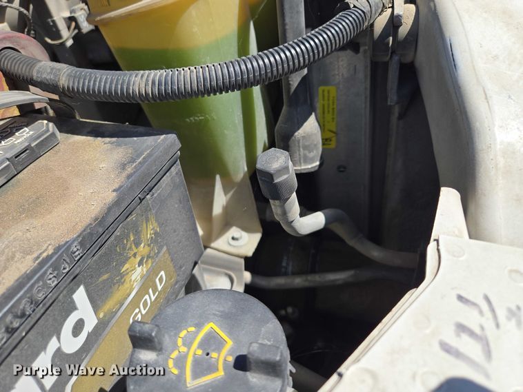 image for item EV1694 2001 Ford F550 Super Duty bucket truck