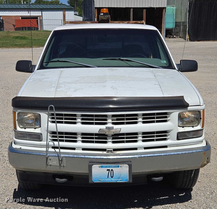 image for item EV1695 1998 Chevrolet K1500 pickup truck