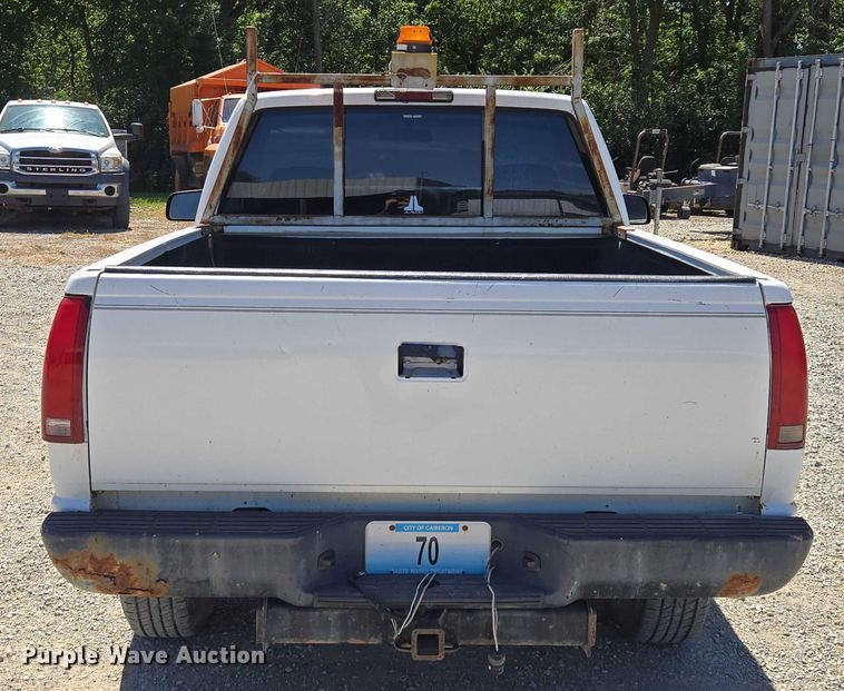 image for item EV1695 1998 Chevrolet K1500 pickup truck