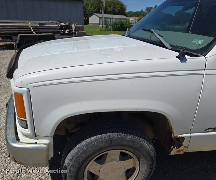 image for item EV1695 1998 Chevrolet K1500 pickup truck