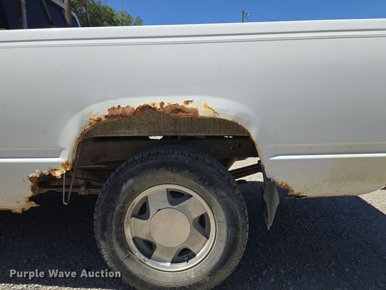 image for item EV1695 1998 Chevrolet K1500 pickup truck