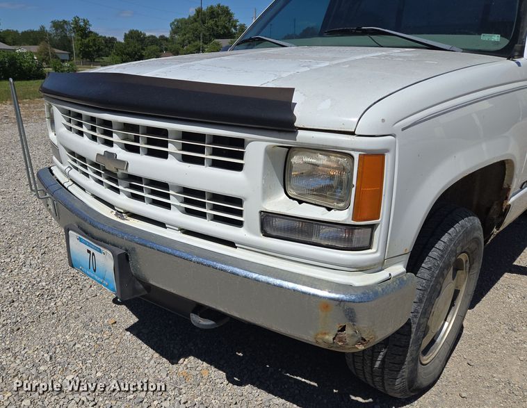 image for item EV1695 1998 Chevrolet K1500 pickup truck