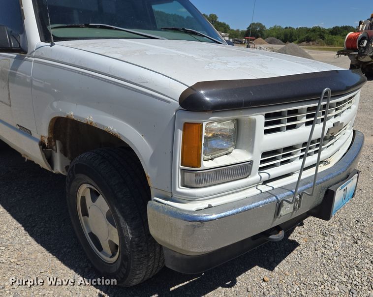 image for item EV1695 1998 Chevrolet K1500 pickup truck