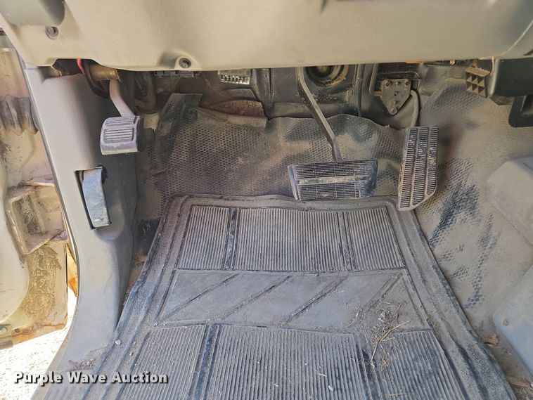 image for item EV1695 1998 Chevrolet K1500 pickup truck