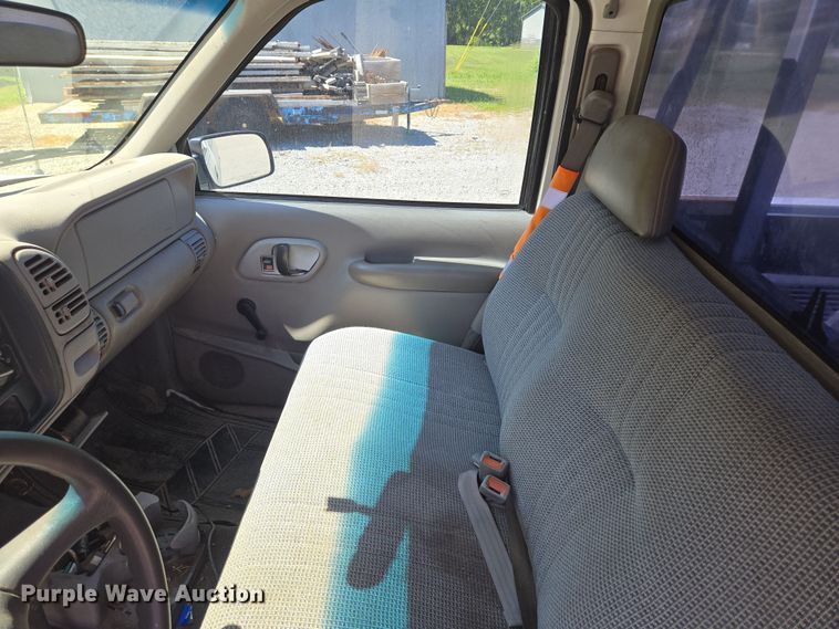 image for item EV1695 1998 Chevrolet K1500 pickup truck