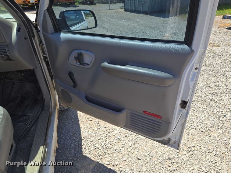 image for item EV1695 1998 Chevrolet K1500 pickup truck