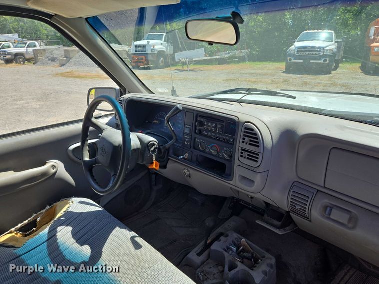 image for item EV1695 1998 Chevrolet K1500 pickup truck