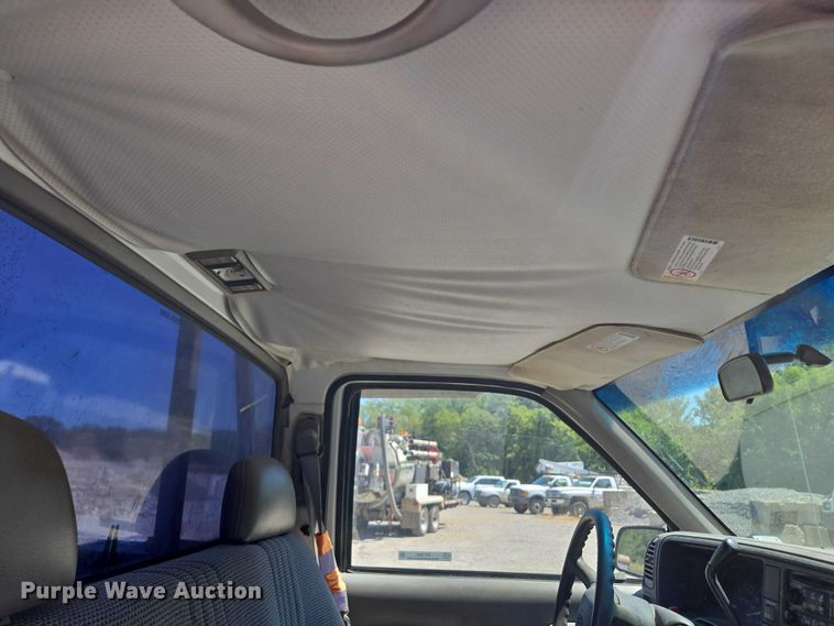 image for item EV1695 1998 Chevrolet K1500 pickup truck