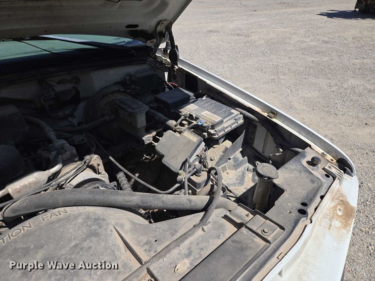 image for item EV1695 1998 Chevrolet K1500 pickup truck