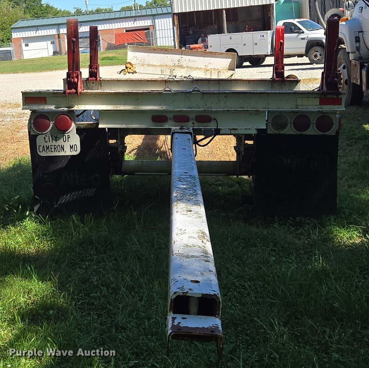 image for item EV1697 1999 Brindle pole trailer