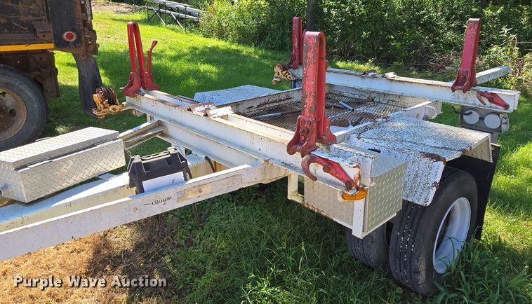 image for item EV1697 1999 Brindle pole trailer