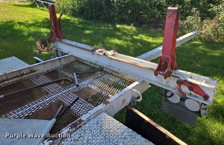 image for item EV1697 1999 Brindle pole trailer