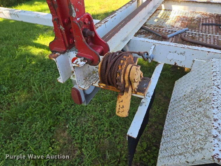 image for item EV1697 1999 Brindle pole trailer