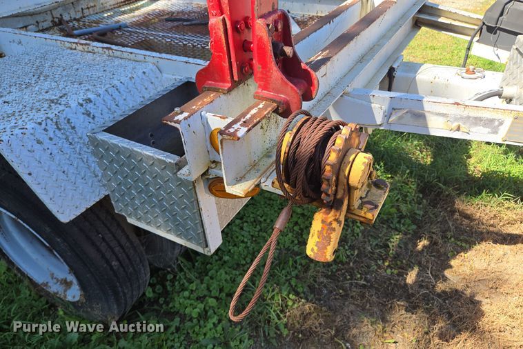 image for item EV1697 1999 Brindle pole trailer