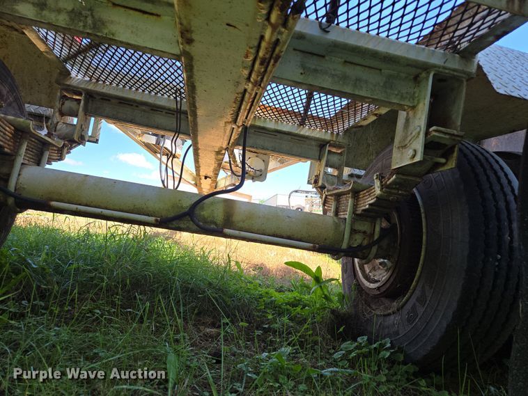 image for item EV1697 1999 Brindle pole trailer