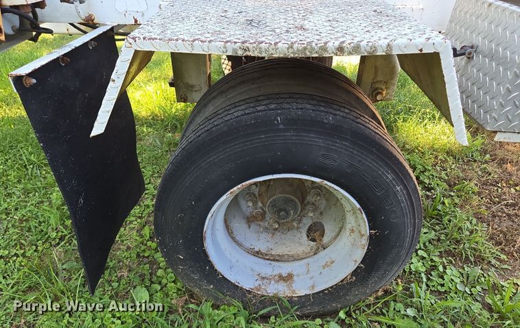 image for item EV1697 1999 Brindle pole trailer