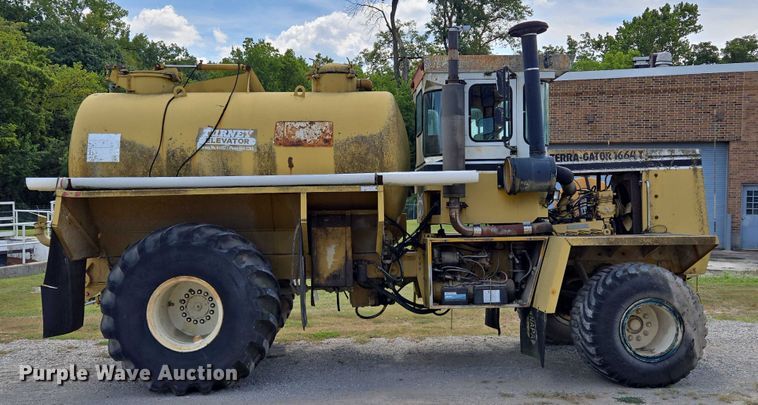 image for item EV1699 1991 Terra-Gator 1664 T manure spreader truck