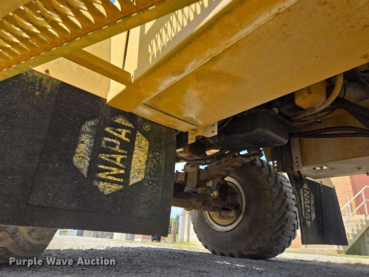 image for item EV1699 1991 Terra-Gator 1664 T manure spreader truck