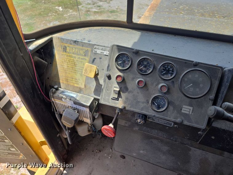 image for item EV1699 1991 Terra-Gator 1664 T manure spreader truck