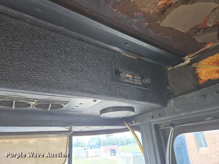 image for item EV1699 1991 Terra-Gator 1664 T manure spreader truck