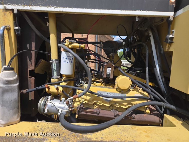 image for item EV1699 1991 Terra-Gator 1664 T manure spreader truck