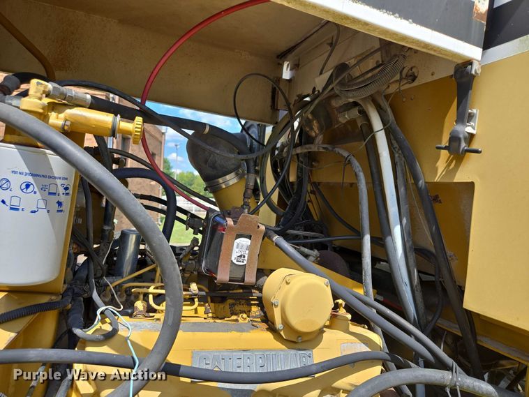 image for item EV1699 1991 Terra-Gator 1664 T manure spreader truck