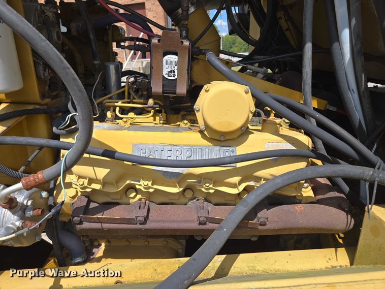 image for item EV1699 1991 Terra-Gator 1664 T manure spreader truck