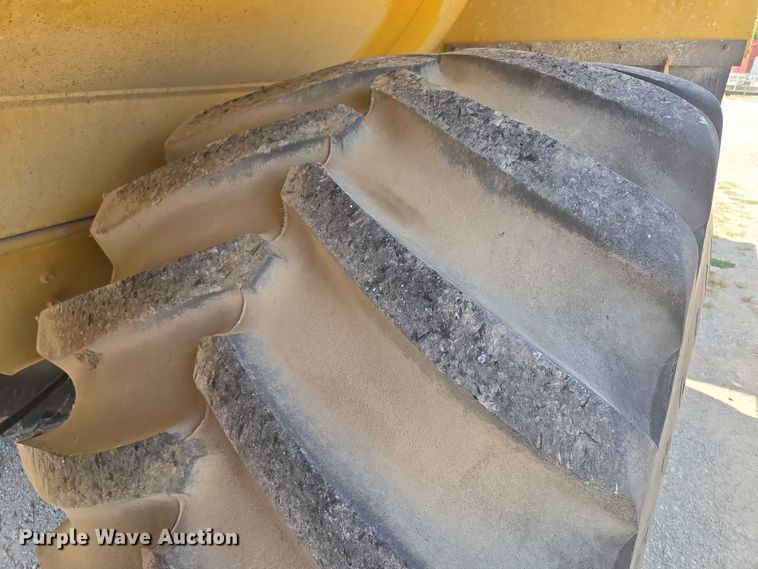 image for item EV1699 1991 Terra-Gator 1664 T manure spreader truck