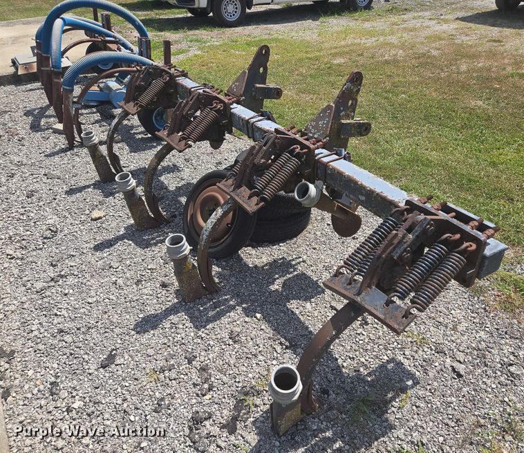 image for item EV1699 1991 Terra-Gator 1664 T manure spreader truck