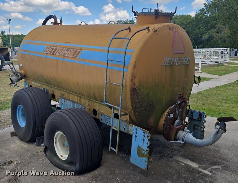 image for item EV1700 Better-Bilt 2500 manure spreader