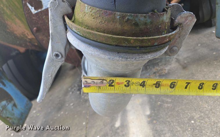 image for item EV1700 Better-Bilt 2500 manure spreader