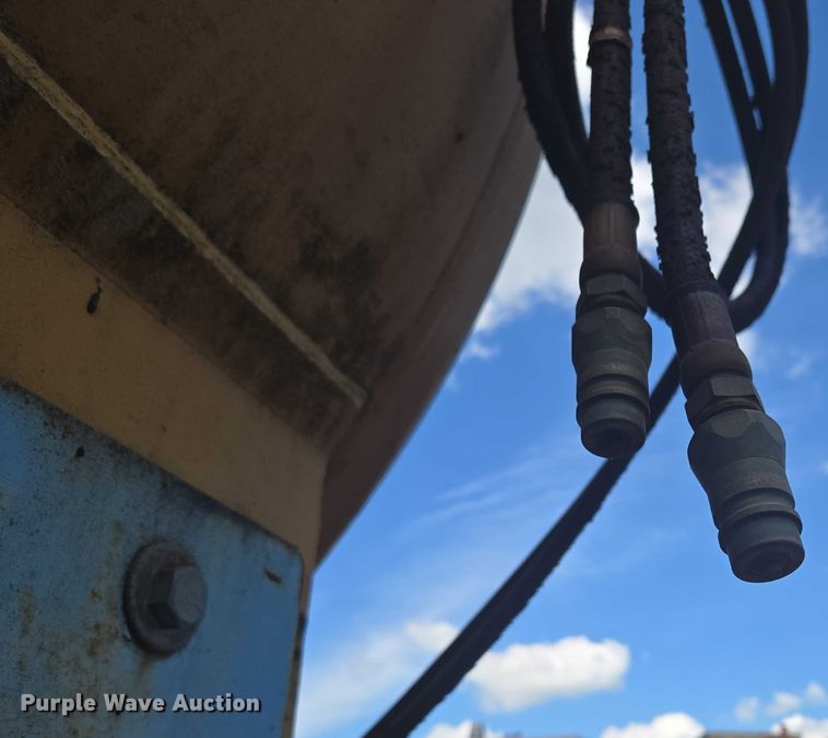 image for item EV1700 Better-Bilt 2500 manure spreader