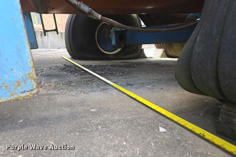 image for item EV1700 Better-Bilt 2500 manure spreader