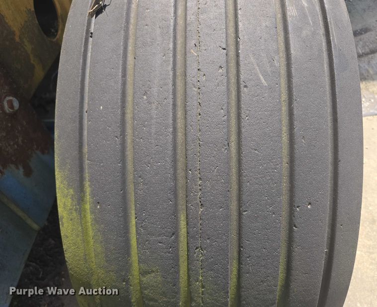 image for item EV1700 Better-Bilt 2500 manure spreader