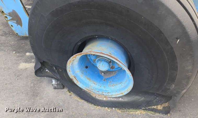 image for item EV1700 Better-Bilt 2500 manure spreader