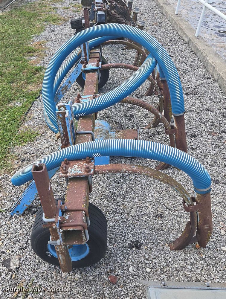 image for item EV1700 Better-Bilt 2500 manure spreader