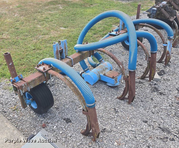 image for item EV1700 Better-Bilt 2500 manure spreader