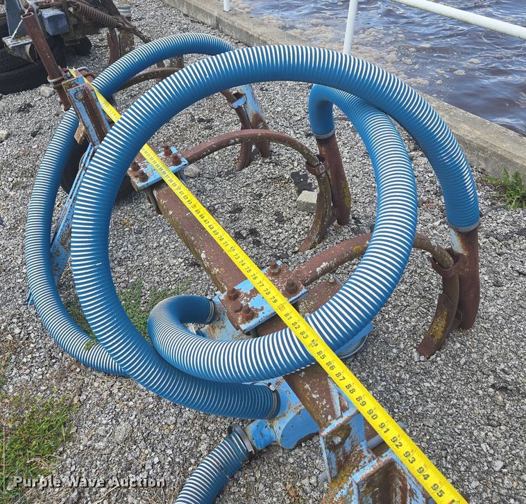 image for item EV1700 Better-Bilt 2500 manure spreader