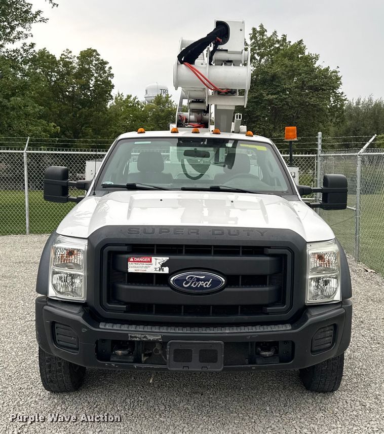 image for item EV1742 2015 Ford  F550 XL Super Duty  bucket truck