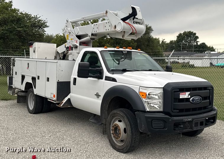 image for item EV1742 2015 Ford  F550 XL Super Duty  bucket truck