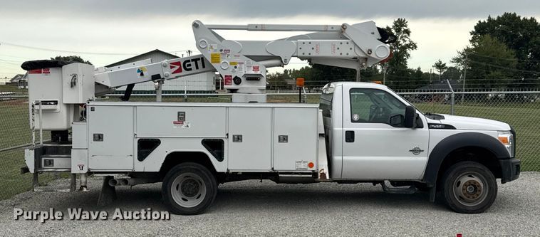 image for item EV1742 2015 Ford  F550 XL Super Duty  bucket truck