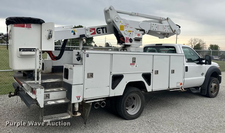 image for item EV1742 2015 Ford  F550 XL Super Duty  bucket truck