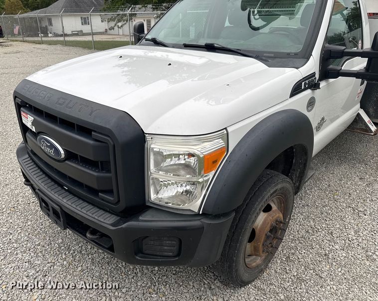 image for item EV1742 2015 Ford  F550 XL Super Duty  bucket truck