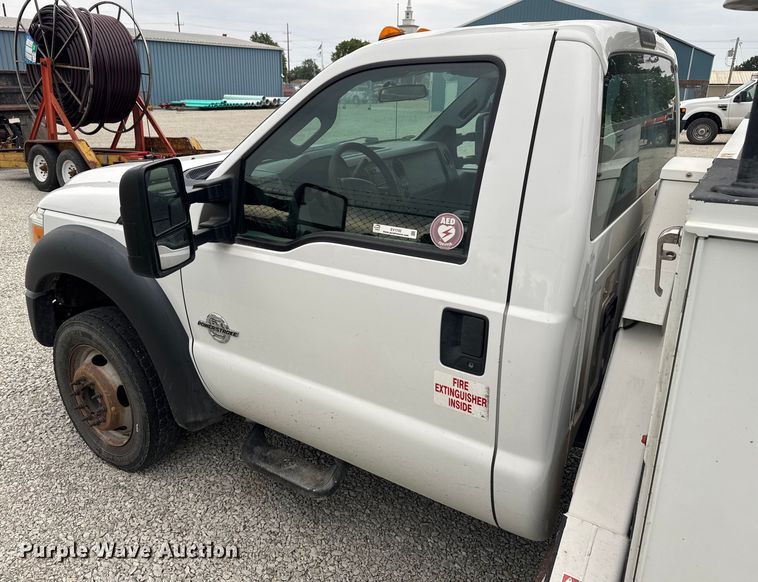 image for item EV1742 2015 Ford  F550 XL Super Duty  bucket truck