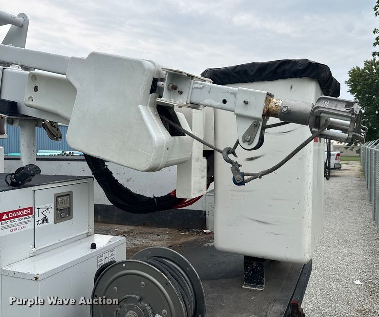 image for item EV1742 2015 Ford  F550 XL Super Duty  bucket truck